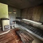 Tunnelmallinen Maalaistaloelämys Vehmaa