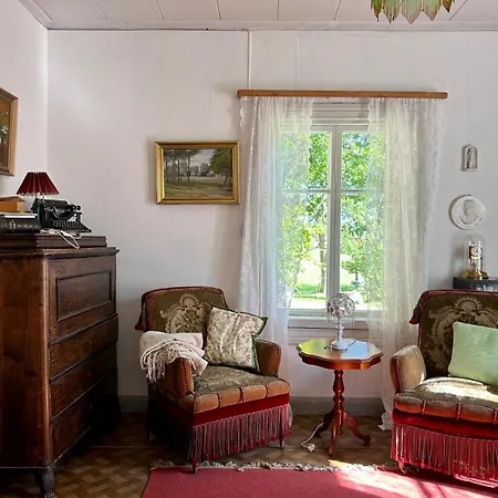 Atmoshperic Countryside House Vehmaa