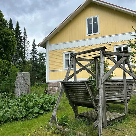 Atmoshperic Countryside House
