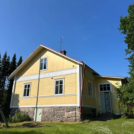 Tunnelmallinen Maalaistaloelaemys * Vehmaa