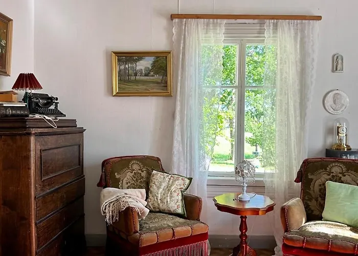 Atmoshperic Countryside House Vehmaa